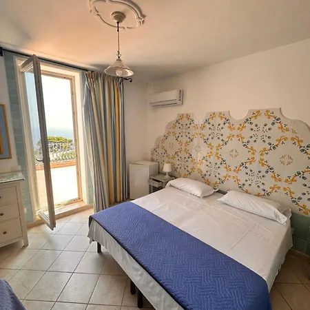 Hotell 4 Stagioni *